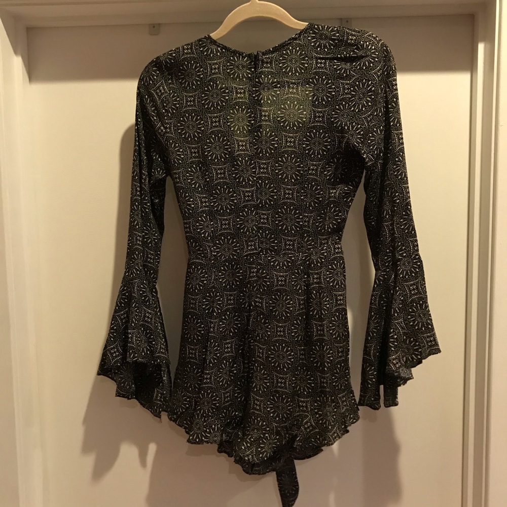 Cotton Candy LA Cutout Tie Romper *In black* - Picture 4 of 8